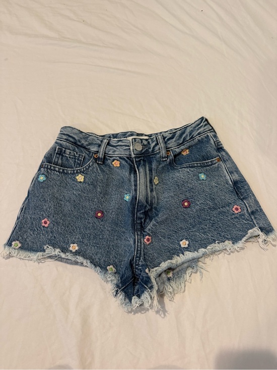 PacSun Pants - PacSun Embroidered Floral High-Rise Denim Shorts - Blue